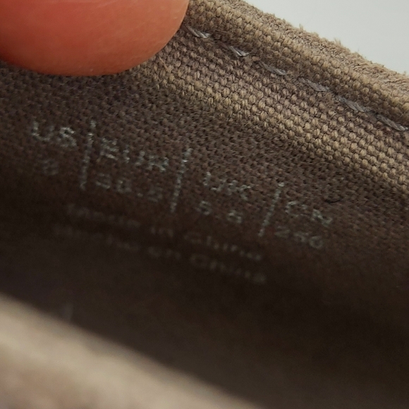 Gap suede slip on sneakers - Picture 6 of 7